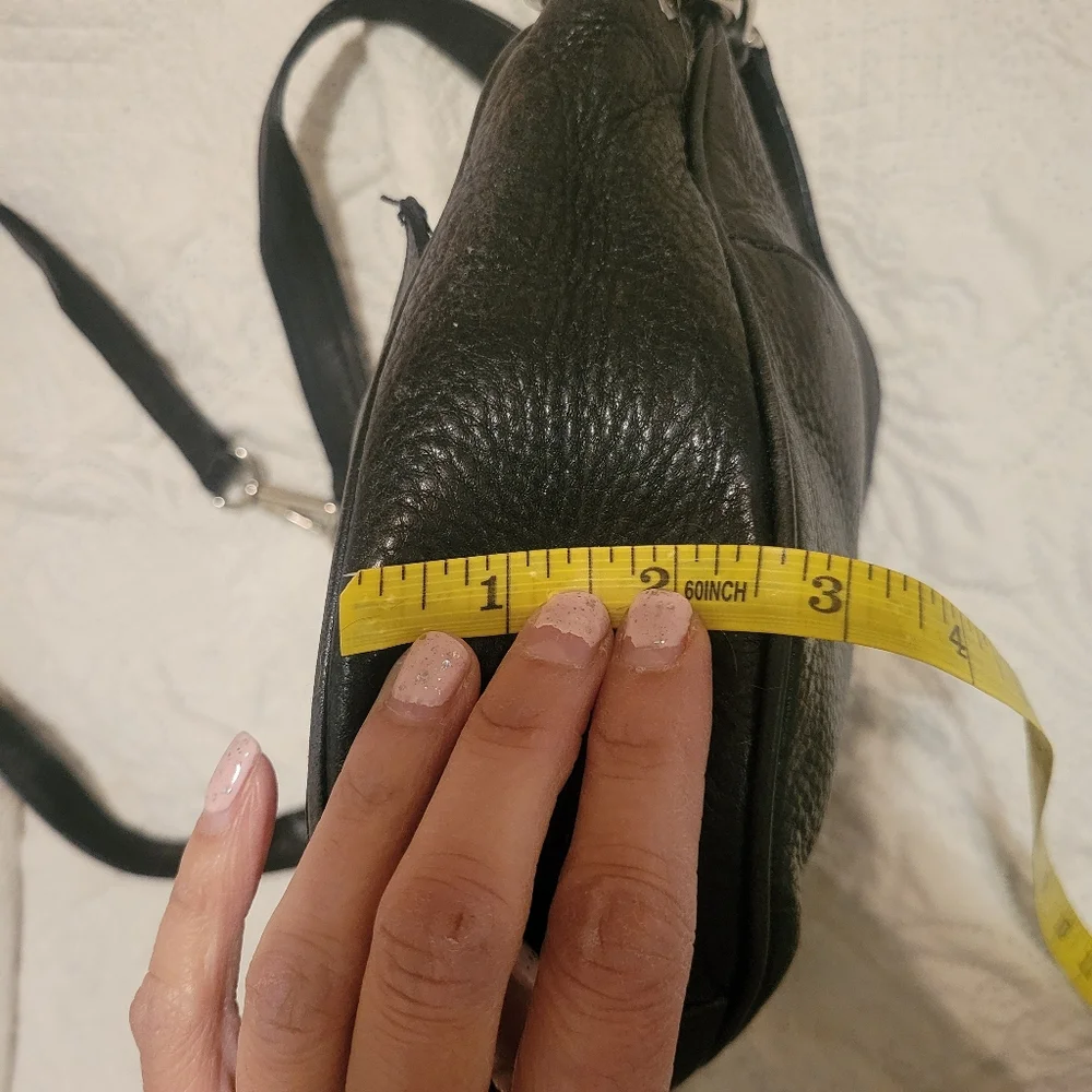 Y2K Vintage Michael Kors Hobo Bag with D-Ring Clasp. Timeless Classic Minimalist
